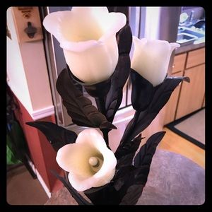 Metal battery operated flower light